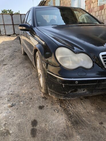 водные скутера: Mercedes-Benz C-Class: 2002 г., 2.6 л, Автомат, Бензин, Седан