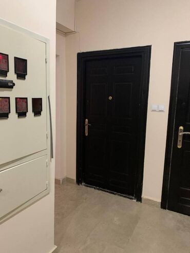 Uzunmüddətli kirayə mənzillər: Yasamalda midada 12 mertebeli binanın 10-cü mərtəbəsində yerləşən — 10