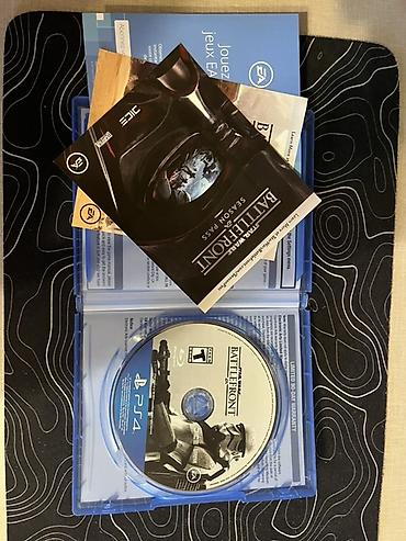 ps4 oyun disk: PS4 üçün **Star Wars Battlefront** oyun diski. Diskdə problem yoxdur — 3