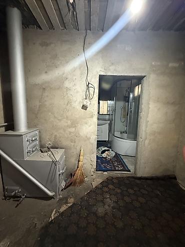 Продажа коттеджей и домов: 📍 В Сокулуке район церкви продается дом на участке 5 соток, 70 кв.м — 6