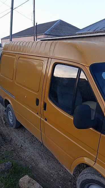 100lt hava kompresoru: Ford Transit: 2.5 l | 1998 il 570000 km Van body type — 5