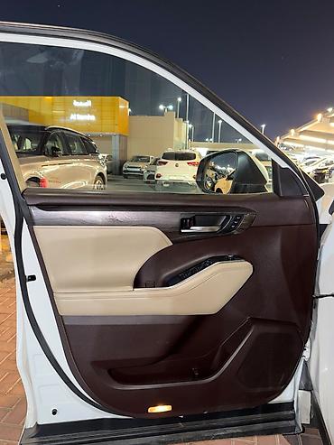дат: Toyota Highlander: 2022 г., 2.5 л, Автомат, Гибрид, Кроссовер — 9