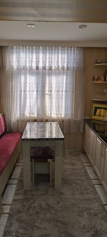 Uzunmüddətli kirayə mənzillər: Yol kenarinda Marshurut dayanacaginin arxasinda 3cu mertebede -da lalafo.az — 16 Uzunmüddətli kirayə mənzillər: Yol kenarinda Marshurut dayanacaginin arxasinda 3cu mertebede — 16