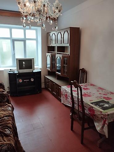 qubada satilan evler: Kirayə verilir: 2 otaqlı mənzil (mətbəx, yataq otağı, sanitar qovşağı) — 6