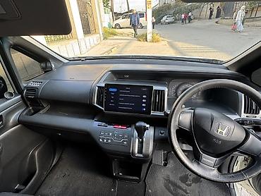 Honda: Honda Stepwgn: 2010 г., Газ, Минивэн — 2