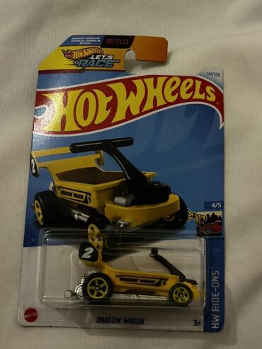 Avtomobil modelləri: Məhsul: Hot Wheels miqyaslı (təxminən 1:64) BMW temalı die-cast model — 10