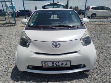 мини электромобиль: Toyota iQ: 2009 г., 1.4 л, Механика, Бензин, Хетчбек
