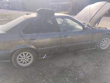 19 disk: BMW E36 sedan – 6 silindrli benzin mühərriki Xüsusiyyətlər: - Kuzov — 3