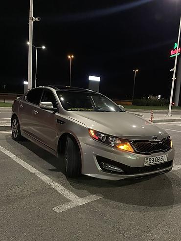 sonata fara: Kia Optima sedan kuzalı avtomobildir. Şəkillərdə avtomobil gümüşü — 2