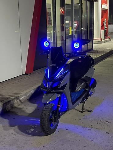 led свет: Скутер с ярким тюнингом и световым оформлением - Тип: бензиновый — 2