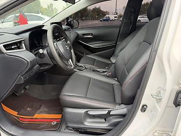 Продажа авто: Toyota Corolla: 2023 г., 1.8 л, Вариатор, Гибрид, Седан — 7