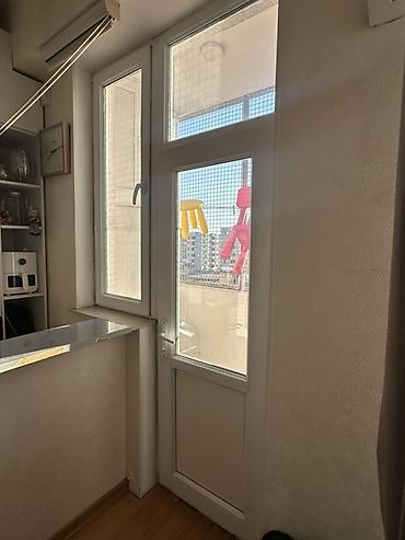 suse balon: Plastik qapı və pəncərə satılır ölçü qapı 190x75, tavana kimi 253 — 1