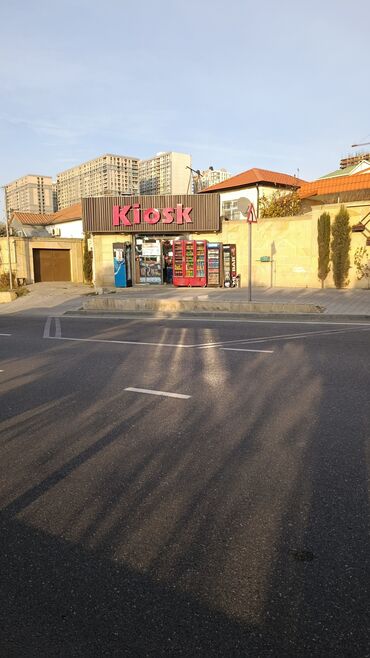 İcarəyə mağazalar: 8 noyabr prospektində, Gənclik parkına yaxın ərazidə, Gəncə prospekti — 17