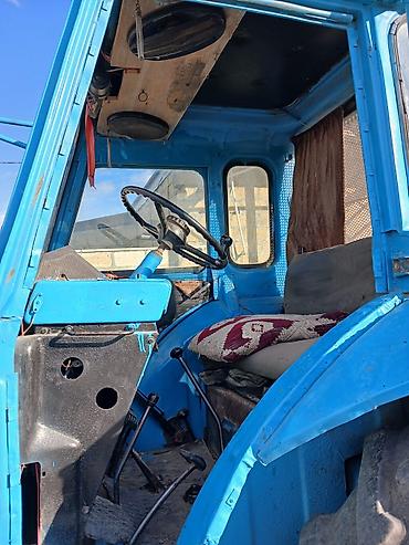 masin ucun soyuducu: MTZ tipli mavi traktor və ot biçmə/ot yığma avadanlıqları hamısı — 3