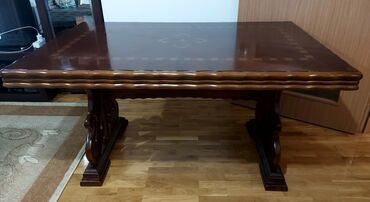 Stilske garniture: Prelepi drveni, trpezarijski sto sa 6 stolica. Novo! Dimenzije stola — 2