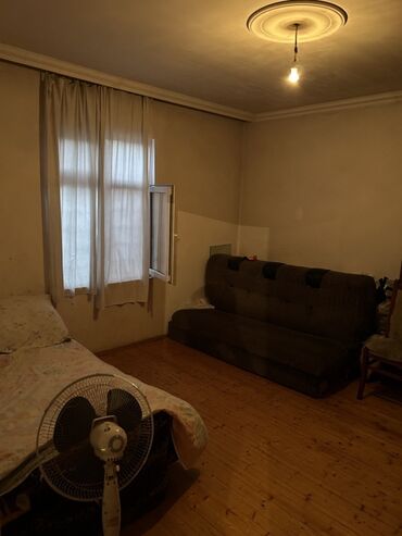 Kirayə torpaq sahələri: 6 sot Tikinti, İşıq, Kanalizasiya, Qaz — 11