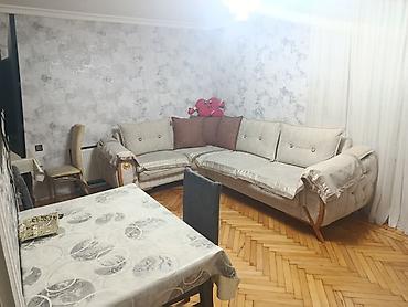 Köhnə tikili: 📍 Ünvan: Ələkbərov küçəsi, Space TV-nin arxası, Konservatoriyanın yanı — 3