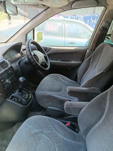 Посуточная аренда квартир: Mitsubishi Chariot: 2001 г., 2.4 л, Автомат, Газ, Минивэн