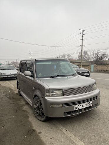 спорт машина: Toyota bB: 2001 г., 1.5 л, Автомат, Бензин, Минивэн