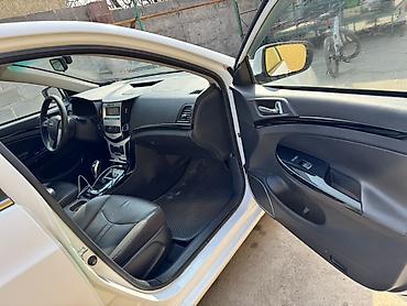 BYD: BYD E5: 2019 г., Электромобиль, Седан — 13