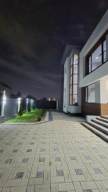 Продажа коттеджей и домов: 6 комнат и более, 350 м², 5 соток, Бишкек, Собственник — 29