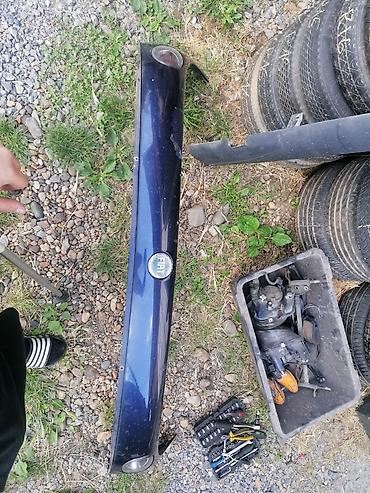 auto la: Duga svetla sa limom Fiat Multipla. Nabavka novih delova za sve tipove — 1
