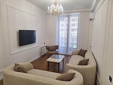 İcarəyə verilir 2 otaqlı yeni tikili 92 m², 28 May m. Kateqoriya Yeni