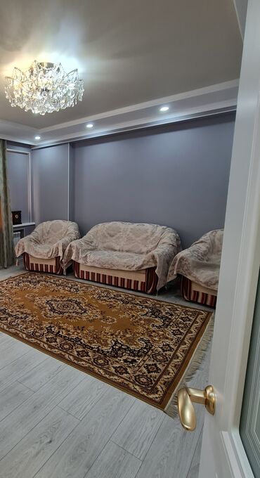 гостиница палитех: Продаётся отличный набор двух диванов и двух кресел. Большой диван