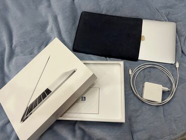 Apple MacBook: İşlənmiş Apple MacBook, 13.3 ", Intel Core i5, 256 GB, Ünvandan götürmə, Ödənişli çatdırılma — 5