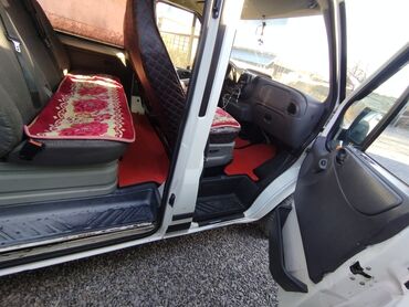 Ford: Ford Transit: 2004 г., 2 л, Механика, Дизель, Минивэн — 4