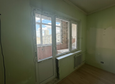 кровля балкона: Пластиковый блок для выхода на балкон: дверь + трехстворчатое окно -