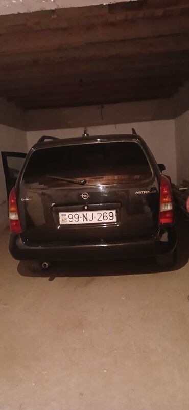 radiator opel astra: Opel Astra: 1.6 l | 2001 il 10000 km Universal