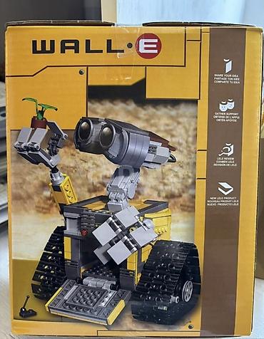 oyuncaq yigmaq ucun: WALL•E konstruksiya dəsti - Model: WALL•E robot - Set nömrəsi: 8886 - — 2