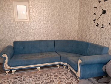 şam ağaci: Künc divan, Divan