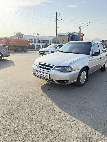 Daewoo Nexia: 2010 г., 1.5 л, Механика, Бензин, Седан