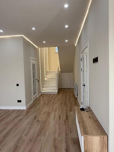 Продажа коттеджей и домов: 🏠 Продаётся 2-этажный дом в Арча-Бешик ул. Камбар Ата • Площадь дома — 10