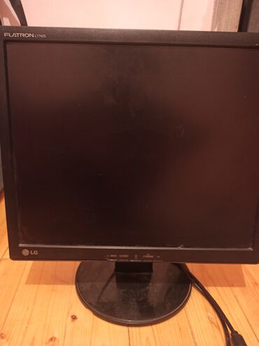 oyun komputerləri: 75 Hz monitör satılır problemi yoxdu her şeyi var işləkdi