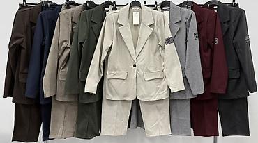 muski sako i pantalone: Ženski komplet sako + pantalone
3900din
S M L Xl — 10