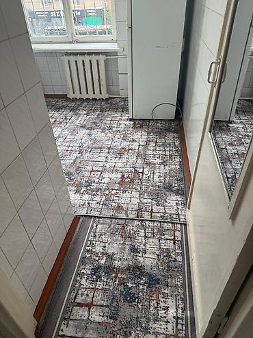 квартиры за городом: 1-комнатная квартира в пятиэтажном доме, фасад с активной торговой — 7