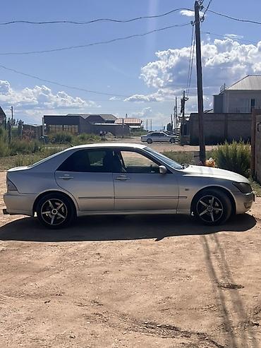 альтезы: Toyota Altezza / Lexus IS (1‑е поколение, седан) — автомобиль на — 5