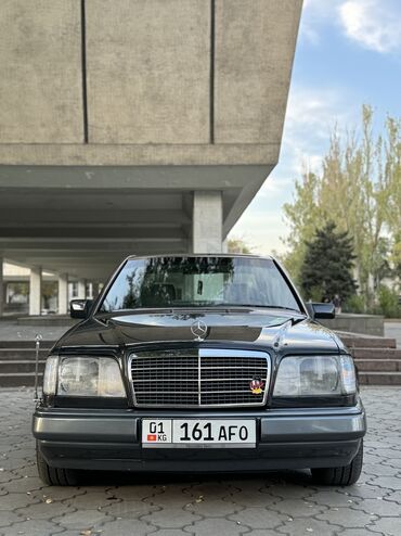 мерседес 2015: Mercedes-Benz E 220: 1994 г., 2.2 л, Механика, Бензин, Седан