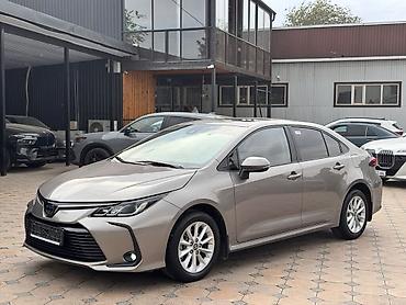 corolla 2022: Toyota Corolla: 2021 г., 1.8 л, Вариатор, Гибрид, Седан — 3