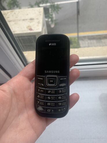 telefon berde: Samsung B5702 Duos