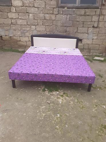 tekli carpayi: Kravat 
Taza — 1