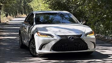 lexus: Lexus ES: 2021 г., 2.5 л, Вариатор, Гибрид, Седан — 2