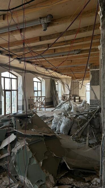 Anbar: Bütün növ söküntü işləri, dağıntı işləri, yükdaşıma işləri, daş və qum