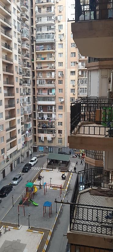 Mənzillər: Yeni yasamal Əsəd Əhmədov küçəsi üzrə yerləşən 22 mərtəbəli binanın 8 — 9