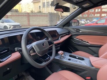 автомобили ауди а6: Автомобиль — современный кроссовер с премиальным интерьером. Основные