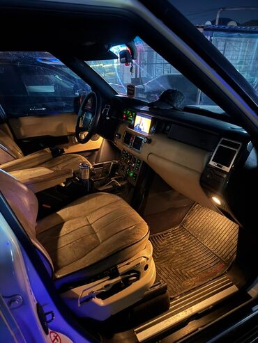 Land Rover: Land Rover Range Rover: 4.4 l | 2004 il 450000 km Ofrouder/SUV — 8