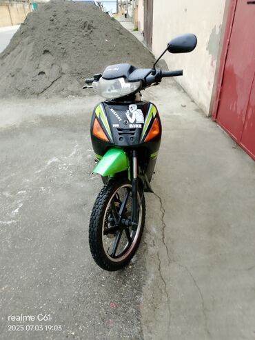 купить мопед в кредит: Moon 500 см3, 2003 год